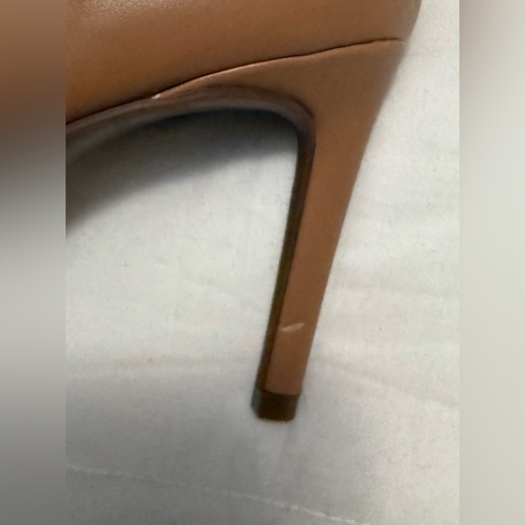 Kelly & Katie Nude Tan Pumps Heels NWOB- Size 6.5 - Picture 4 of 7